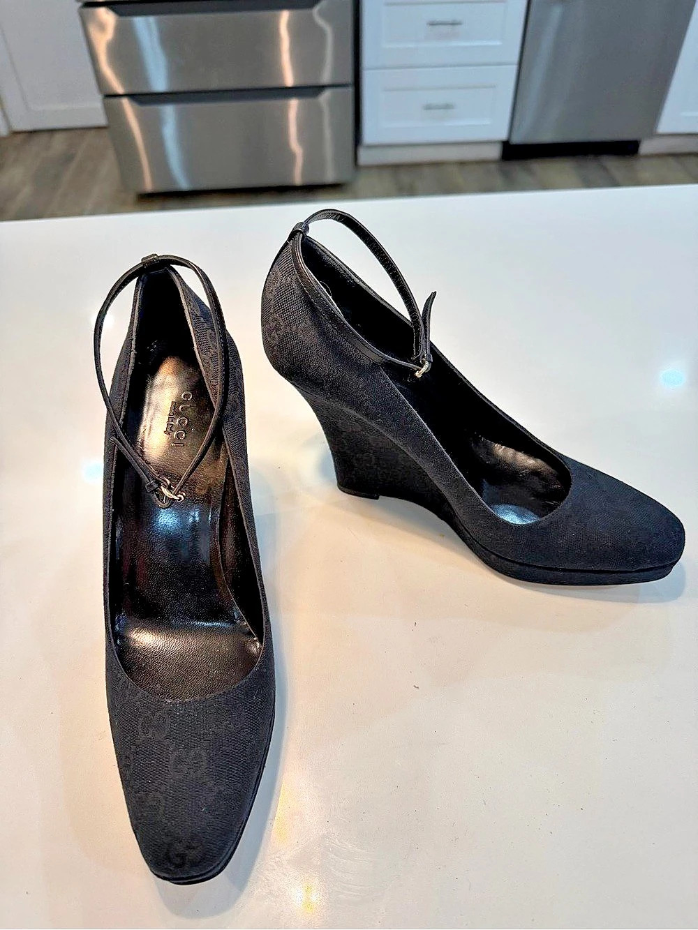 Gucci Black Wedge Pumps US 8B 🖤 vintage Y2K like new 🇫🇷